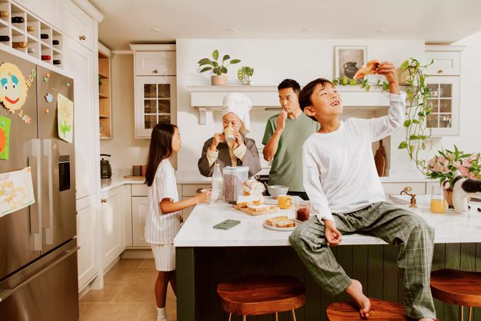 Is it best to stay on a variable energy tariff or move to a fixed deal?